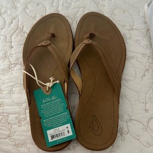 NWT! OluKai Aukai